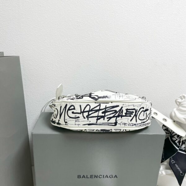 Balenciaga Half-Moon XSmall Armpit Dumpling Bag - White 18605 - Image 2