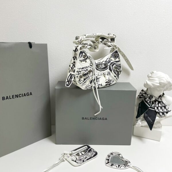Balenciaga Half-Moon XSmall Armpit Dumpling Bag - White 18605 - Image 5