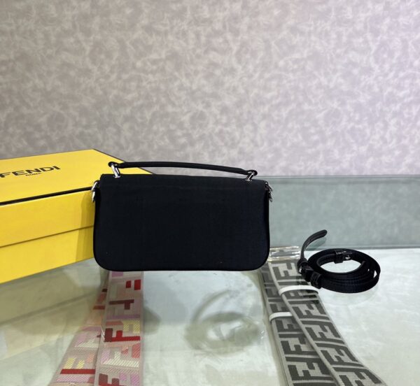 Fendi Baguette Smartphone Bag - Black 91727 - Image 5