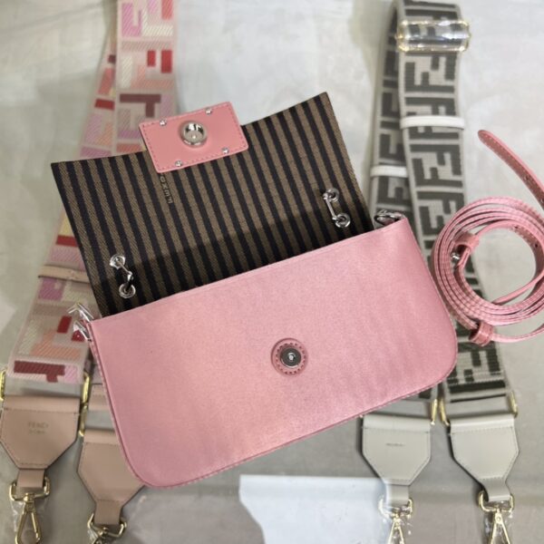 Fendi Baguette Smartphone Bag - Light Pink 29571 - Image 3