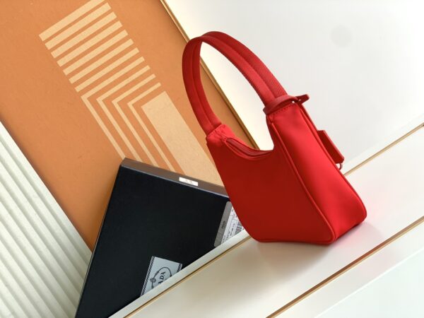 Prada Hobo Kendou's Shoulder Bags - Red 10365 - Image 4
