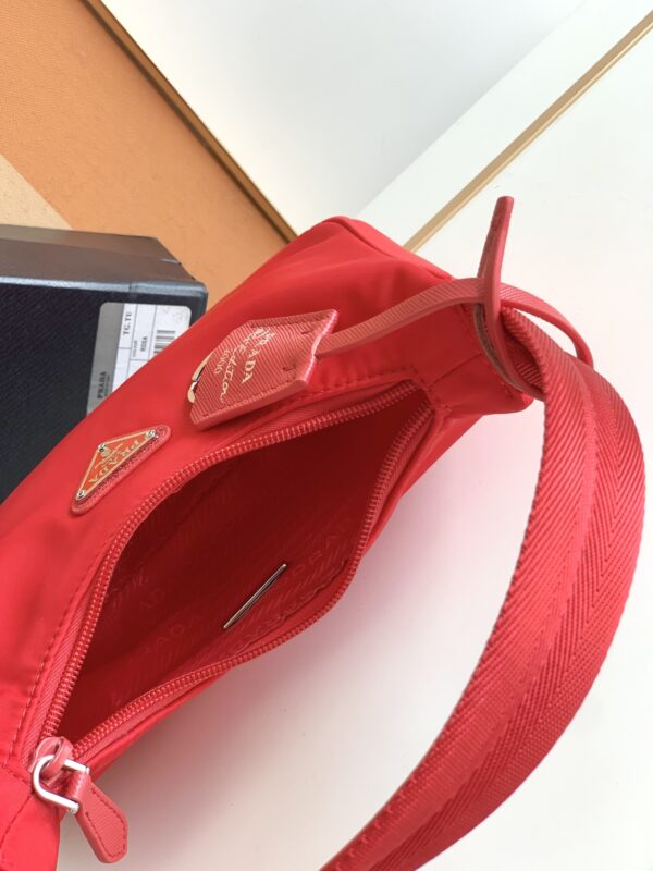 Prada Hobo Kendou's Shoulder Bags - Red 10365 - Image 2