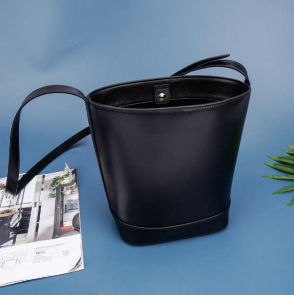 Celine Cuir Triomphe Small Smooth Cow Leather Bucket Bag - Black 23349 - Image 5