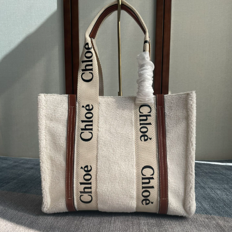 Chloe Lamb Wool Woody Medium Tote Bag - Brown 42028