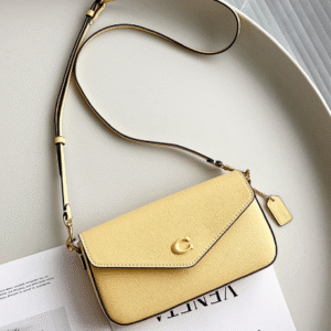Coach One-shoulder Cross-body Letter Envelope Women's Bag - Cream 35991