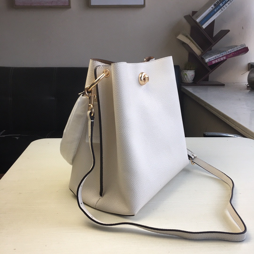 Coach Multi-functional Bucket Bag - White 21102 - Image 5