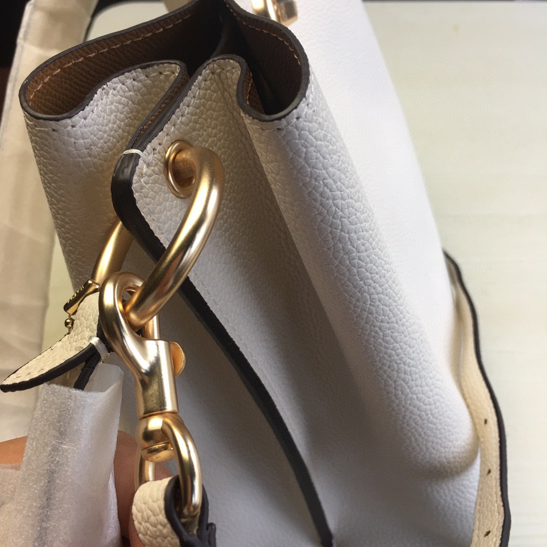 Coach Multi-functional Bucket Bag - White 21102 - Image 3