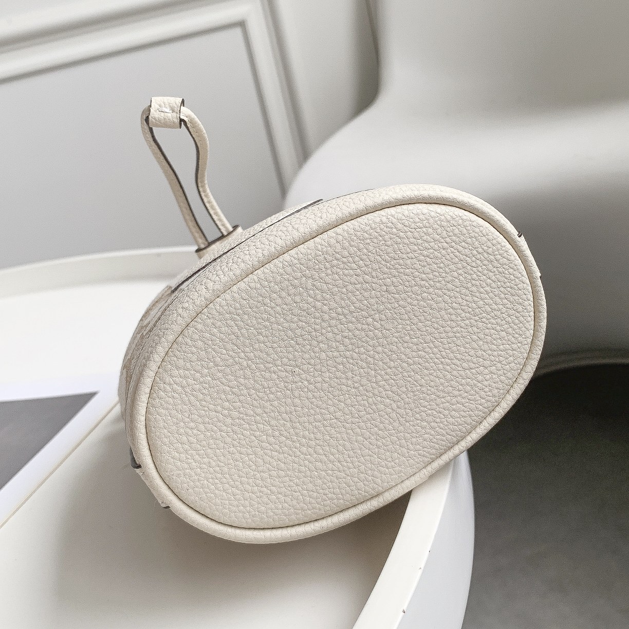 Coach Mini Macaron Color Bucket Bag - White 97433 - Image 3