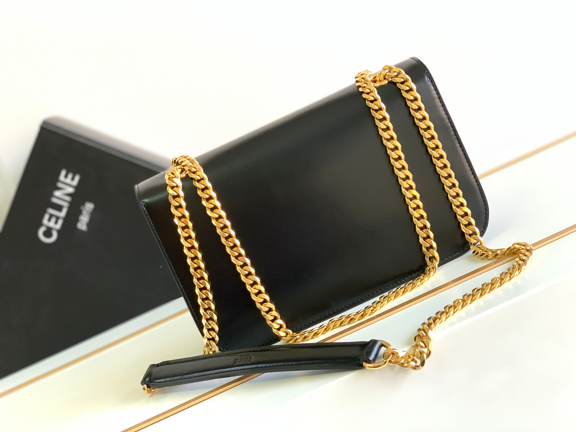 Celine Medium Triomphe Frame Shoulder Bag - Black 62874 - Image 4