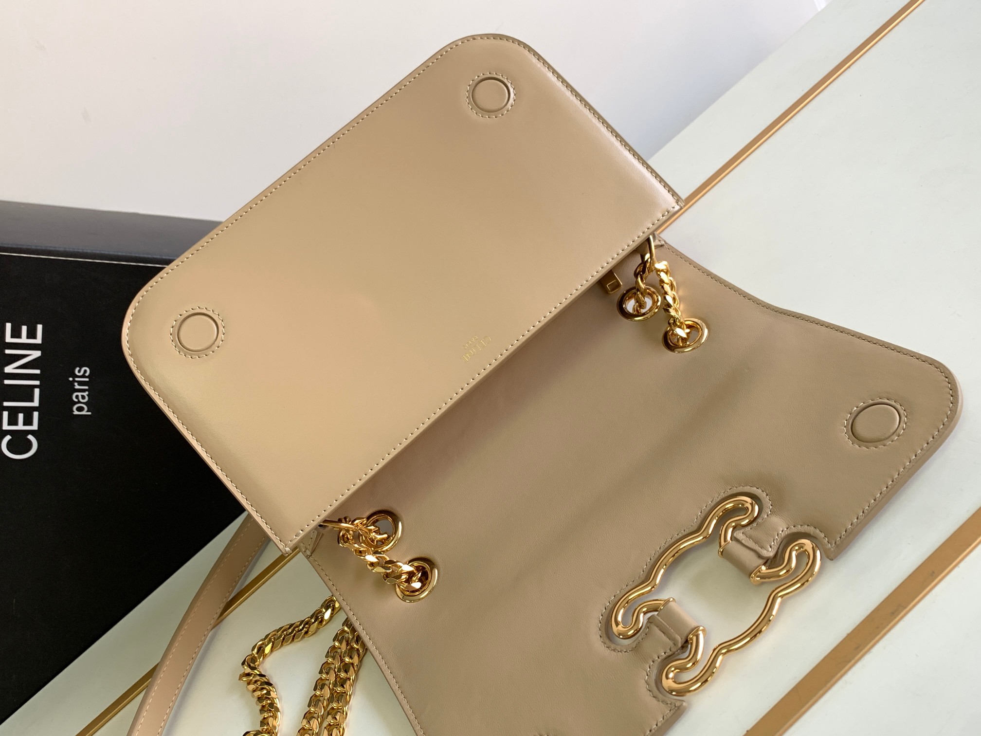 Celine Medium Triomphe Frame Shoulder Bag - Cream 77184 - Image 3
