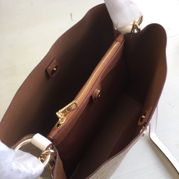 Coach Large Town Bucket Bag - White 53920 - Image 2