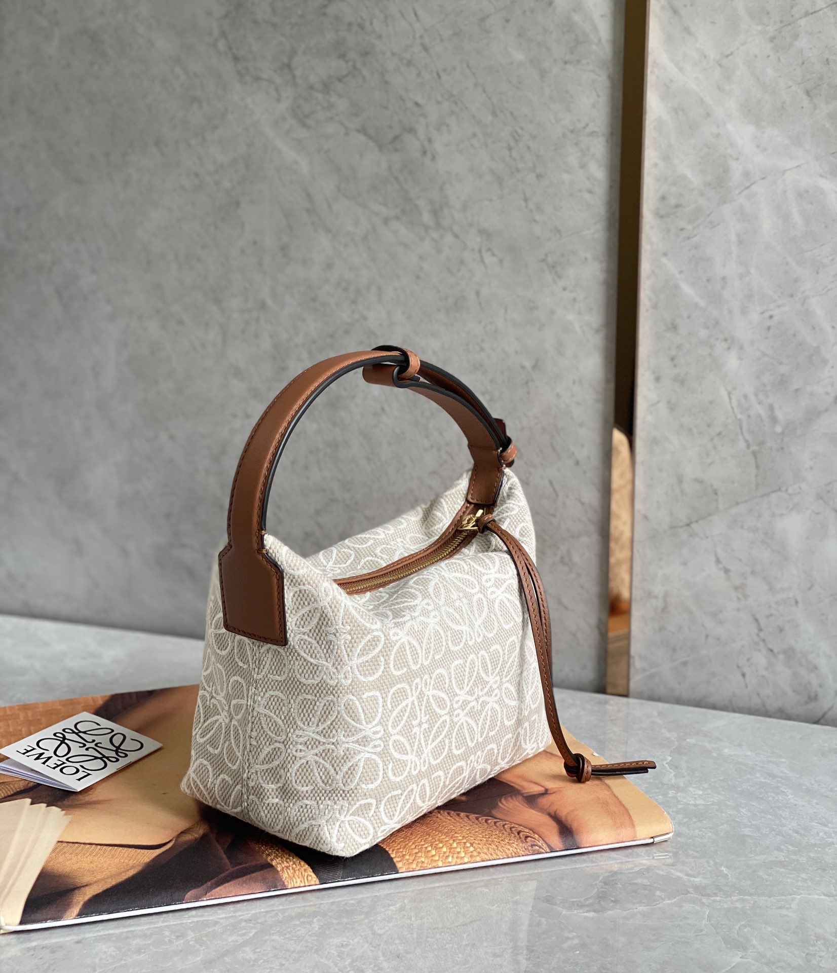 Celine Cubi Embroidered Lunch Small Bag - White 67132 - Image 2