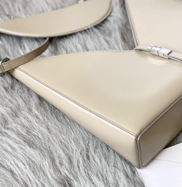 Givenchy V-shaped Cut Out Small Handbag - Cream 78360 - Image 4
