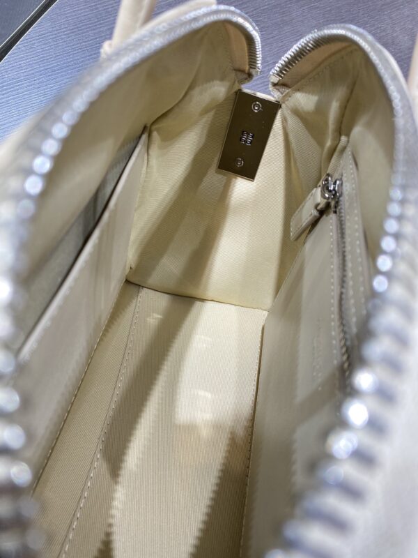 Givenchy Antigona Handbag - Cream 38988 - Image 2