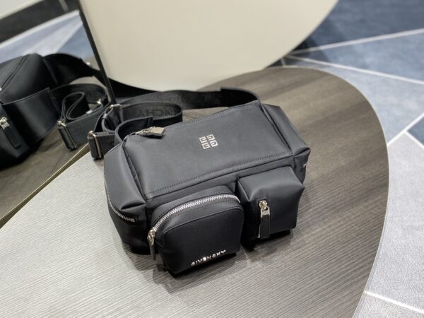 Givenchy Zipper Opening Crossbody Bag - Black 11889 - Image 4
