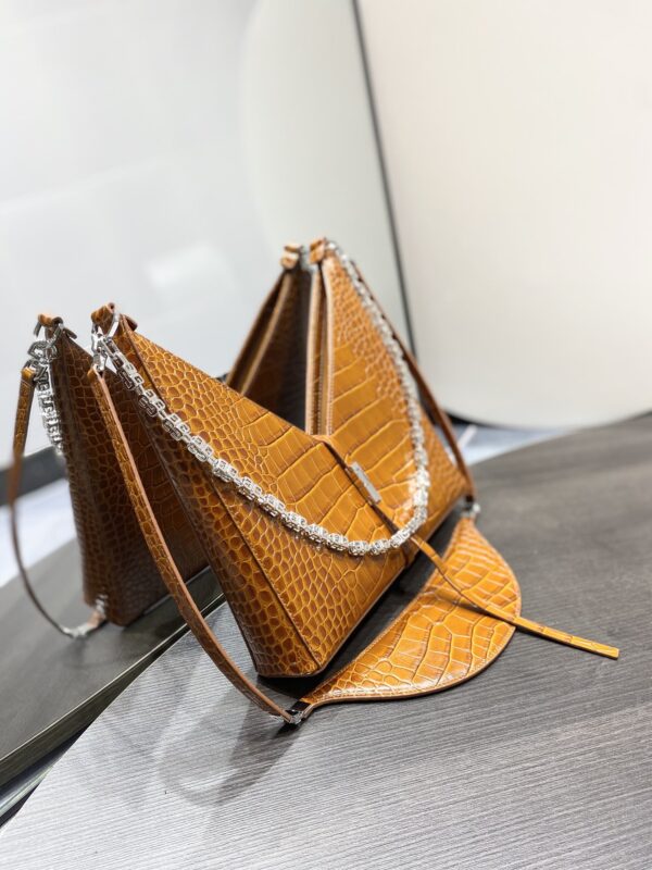 Givenchy Cut-out Chain Small Handbag - Orange 76042 - Image 5