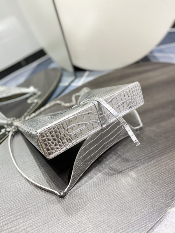 Givenchy Cut-out Chain Small Handbag - Silver 56604 - Image 3