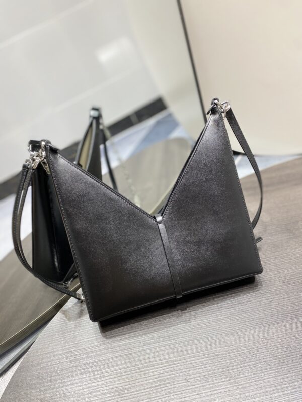 Givenchy Cut-out Chain Small Handbag - Black 67501 - Image 4