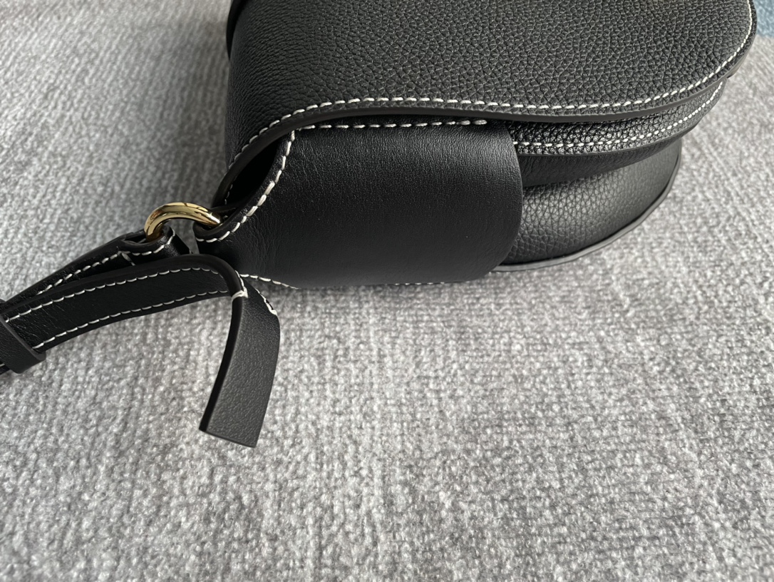 Chloe Darryl Extreme Dark Saddle Bag - Black 29501 - Image 2