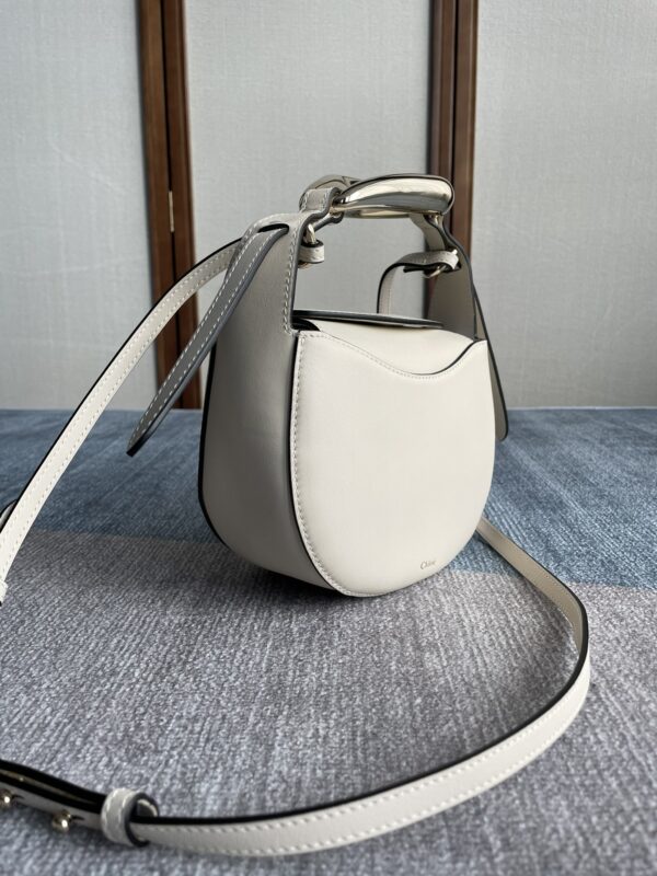 Chloe Kiss Series Handbag - White 40320 - Image 5