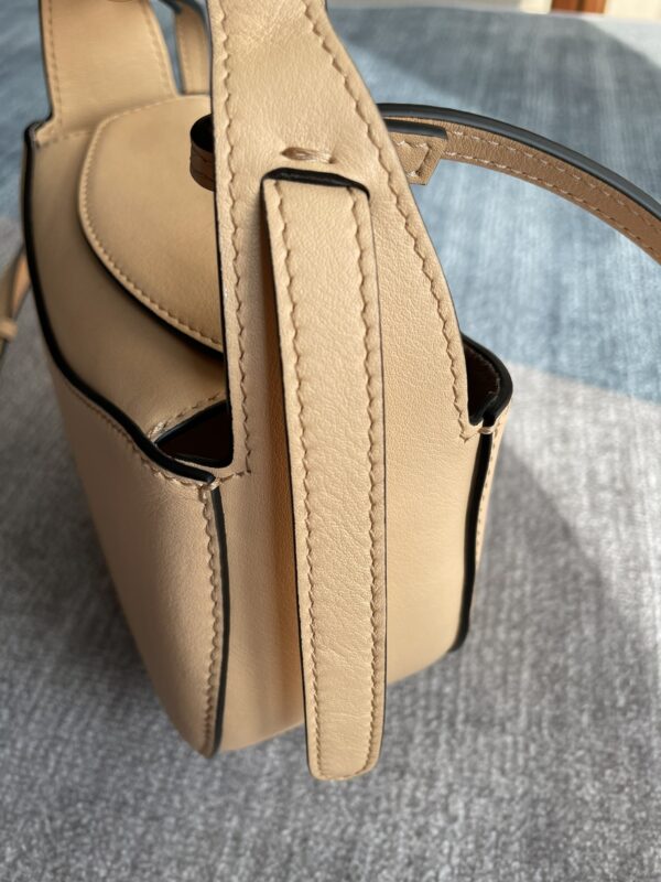 Chloe Kiss Series Handbag - Cream 81575 - Image 2