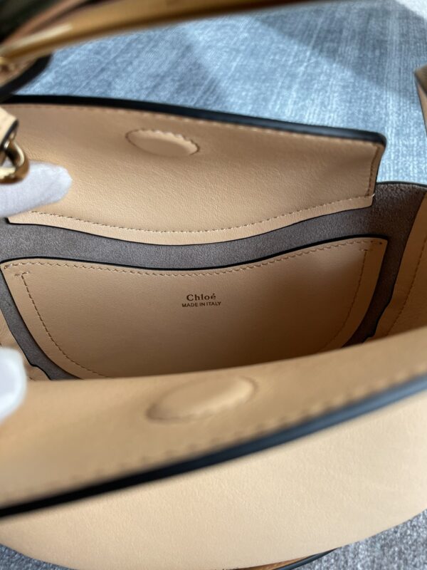 Chloe Kiss Series Handbag - Cream 81575 - Image 3