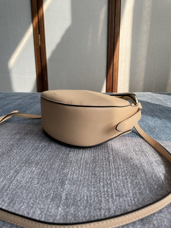 Chloe Kiss Series Handbag - Cream 81575 - Image 4