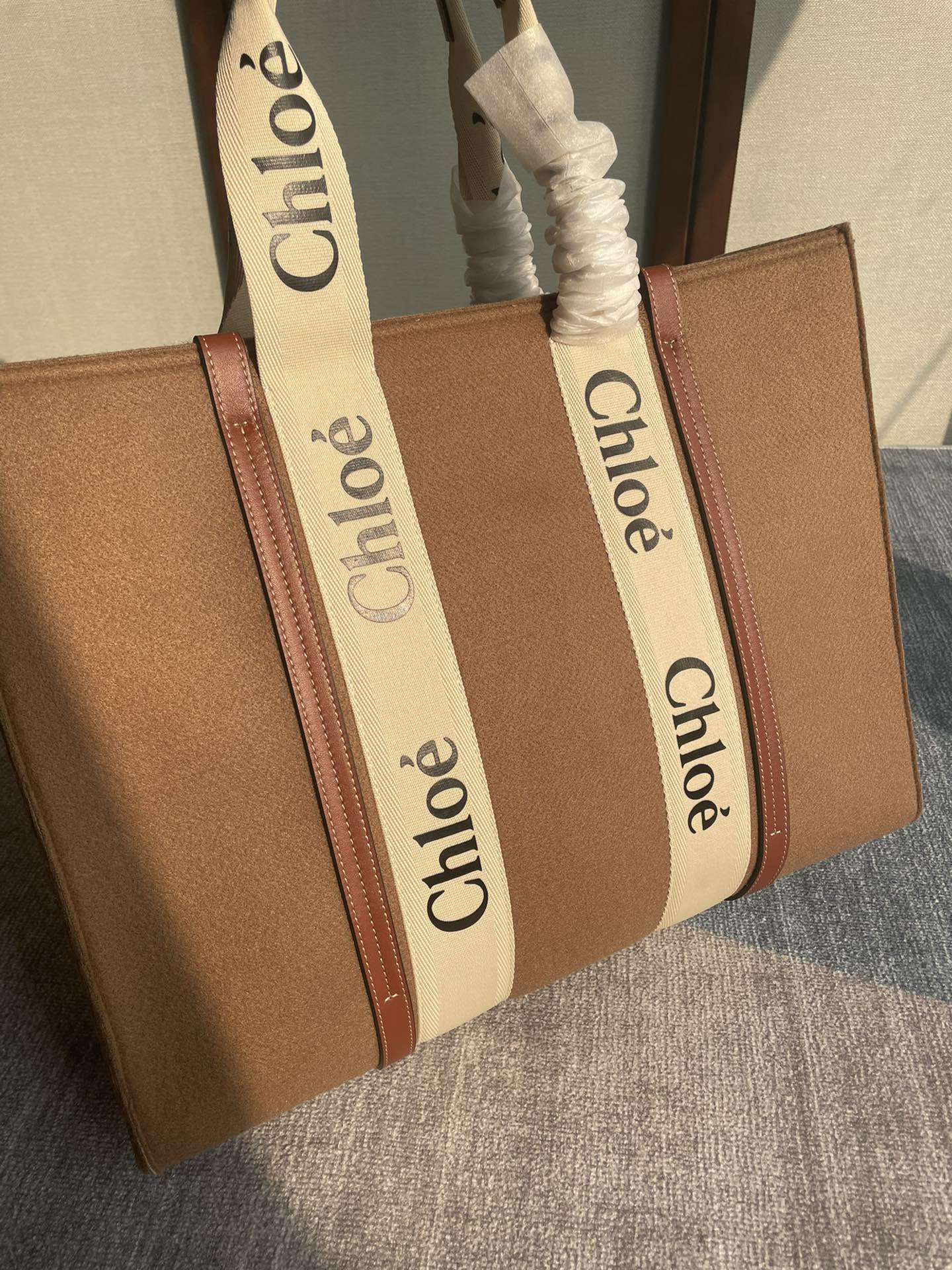 Chloe Woody Large Tote Bag - Brown 36147 - Image 4