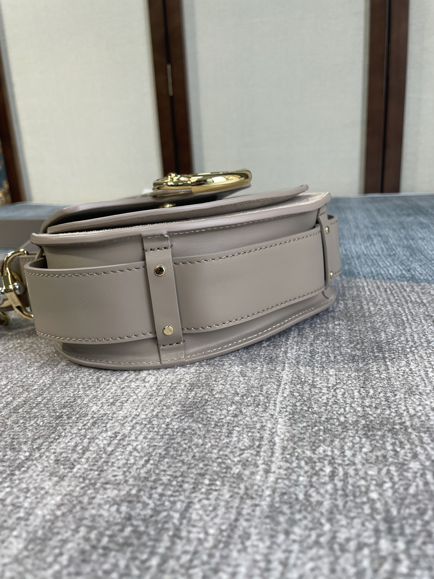 Chloe Tess Saddle Crossbody HandBag - Gray 36267 - Image 3