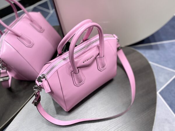 Givenchy Classic Antigona Motorcycle Small Bag - Pink 91086 - Image 4