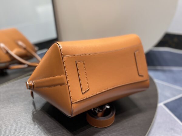Givenchy Classic Antigona Motorcycle Large Bag - Orange 81919 - Image 4