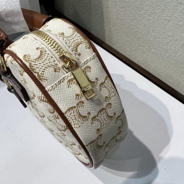 Celine New Year Capsule Series Heart-Shaped Handbag - White 54317 - Image 4