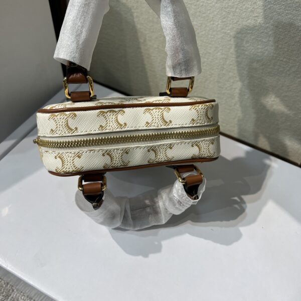 Celine New Year Capsule Series Heart-Shaped Handbag - White 54317 - Image 2