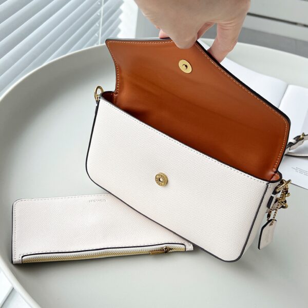 Coach One-shoulder Cross-body Letter Envelope Women's Bag - White 86823 - Image 2