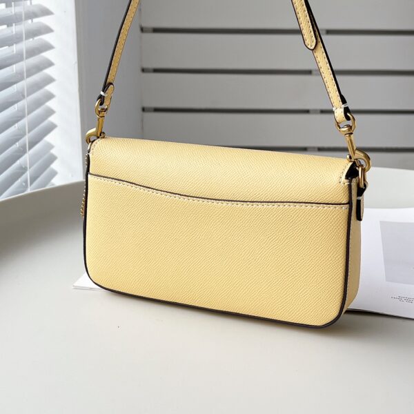 Coach One-shoulder Cross-body Letter Envelope Women's Bag - Cream 35991 - Image 5