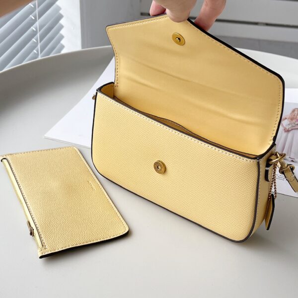 Coach One-shoulder Cross-body Letter Envelope Women's Bag - Cream 35991 - Image 2