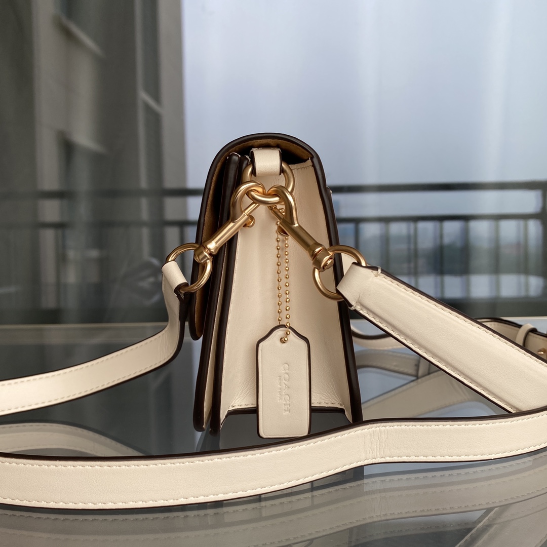 Coach Brynn Armpit Bag - White 68856 - Image 4