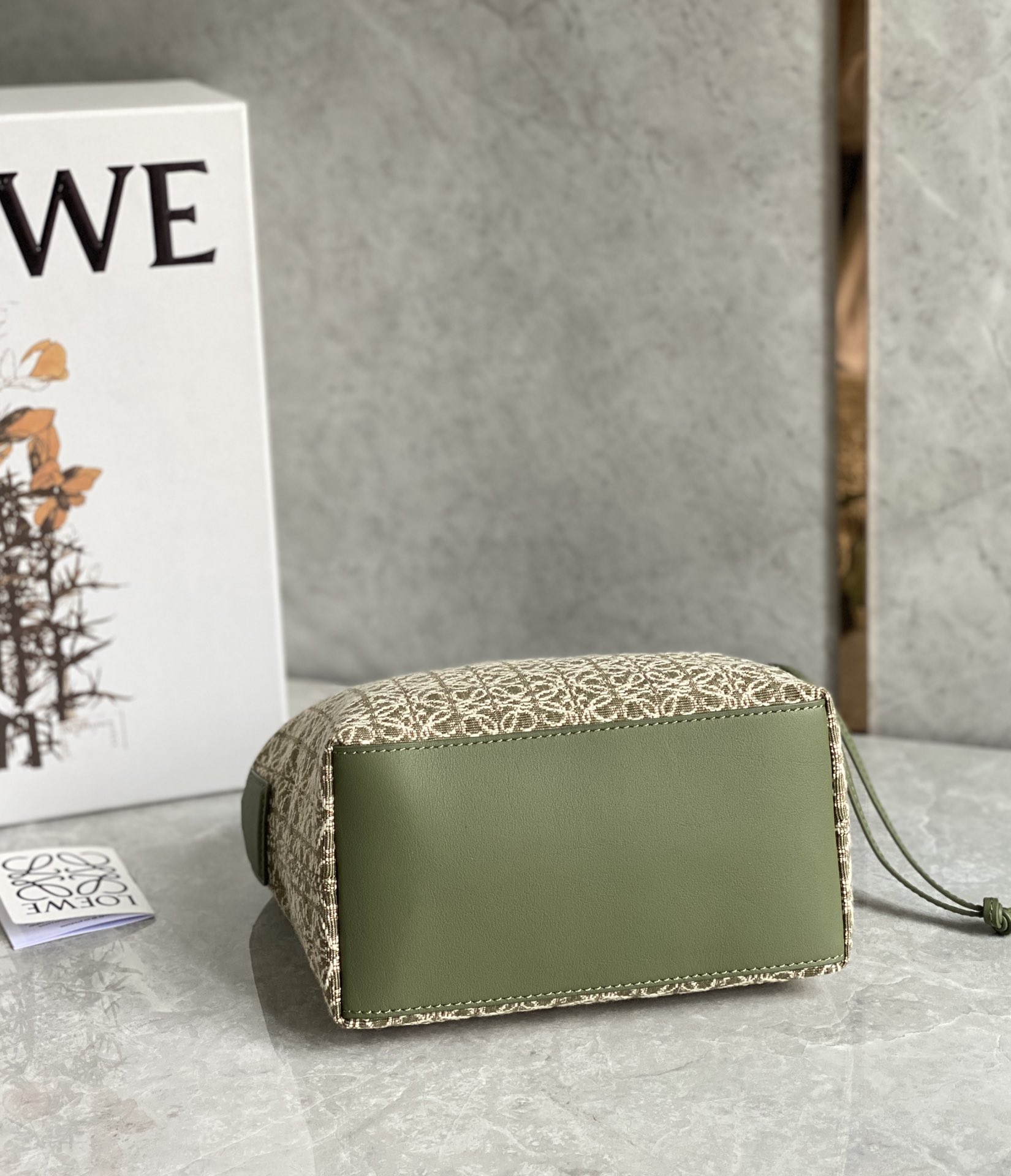Celine Cubi Embroidered Lunch Small Bag - Cream 56857 - Image 4