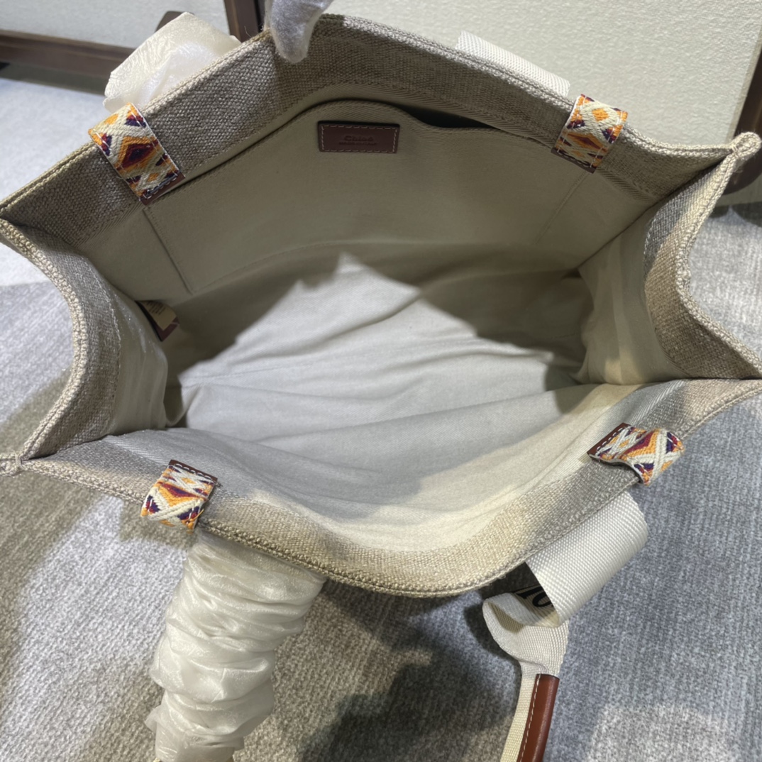 Chloe Woody Diamond Embroidered Medium Tote Bag 24605 - Image 2