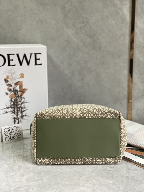 Celine Cubi Embroidered Lunch Medium Bag - Cream 39051 - Image 4