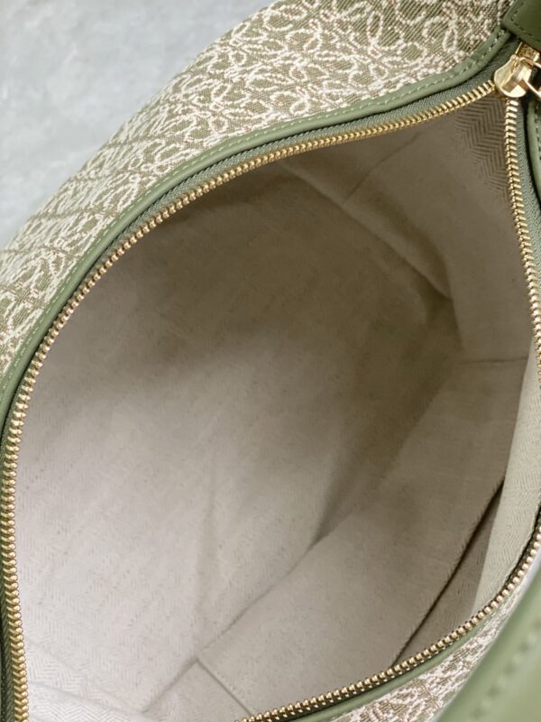 Celine Cubi Embroidered Lunch Medium Bag - Cream 39051 - Image 3