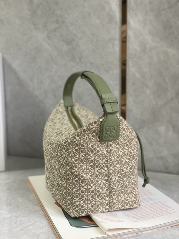 Celine Cubi Embroidered Lunch Medium Bag - Cream 39051 - Image 5