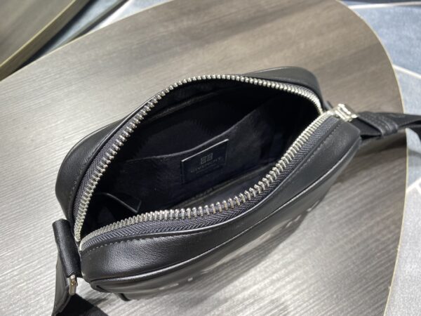 Givenchy "101 Dogs" Pattern G-essentials Camera Bag - Black 80750 - Image 2