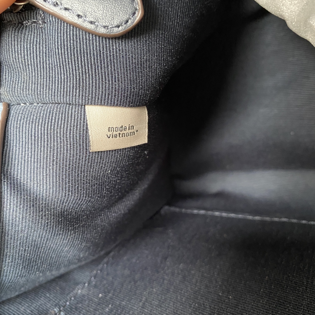 Coach Snoopy Versatile Handbag - Gray 30540 - Image 2