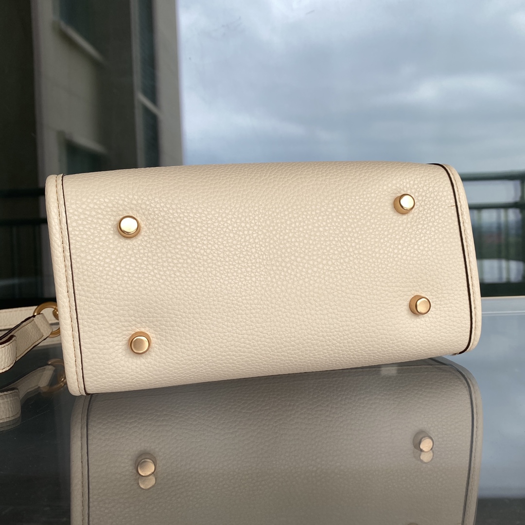 Coach Snoopy Versatile Handbag - White 97048 - Image 3