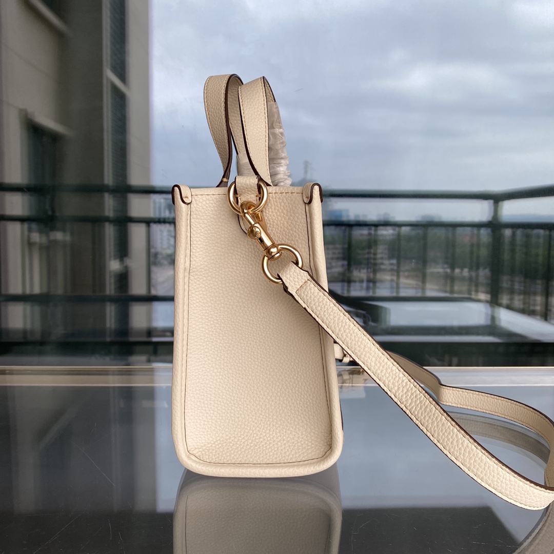 Coach Snoopy Versatile Handbag - White 97048 - Image 4