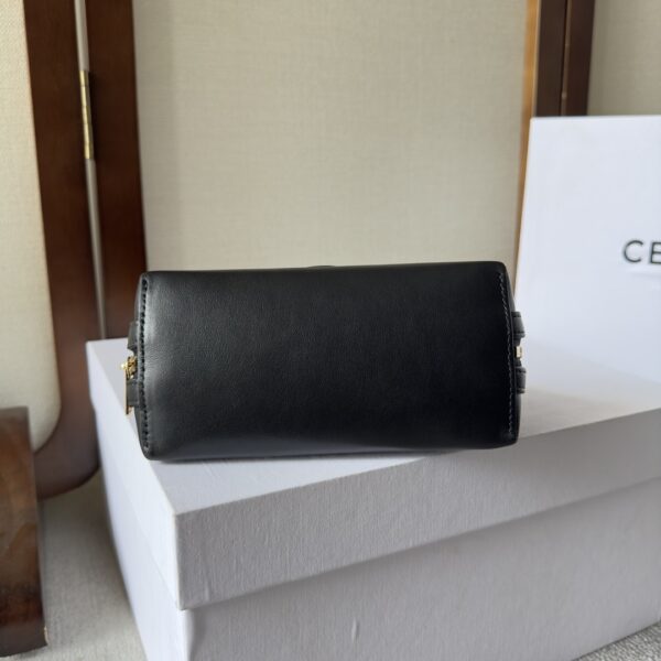 Celine Arc De Triomphe Shell Bag - Black 56254 - Image 3