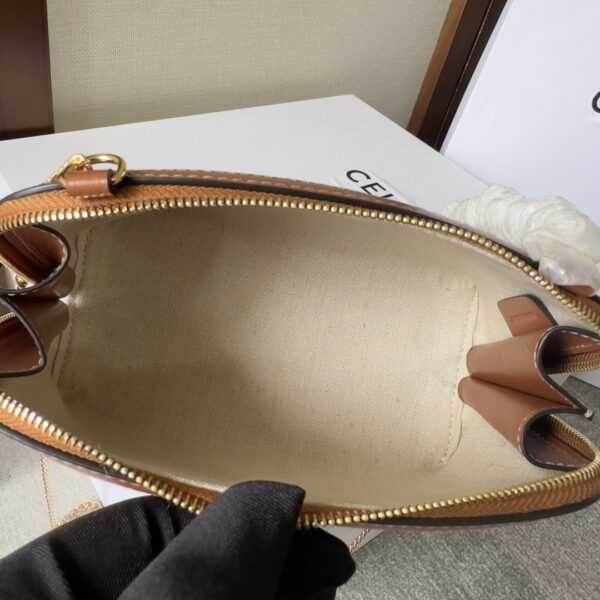 Celine Arc De Triomphe Shell Bag - Cream 95934 - Image 3