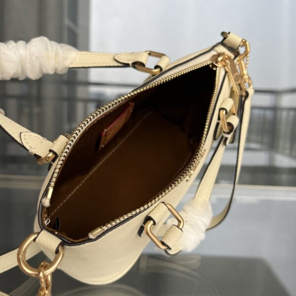 Coach Mini Dumpling Shoulder Crossbody Bag - Off White 15653 - Image 2