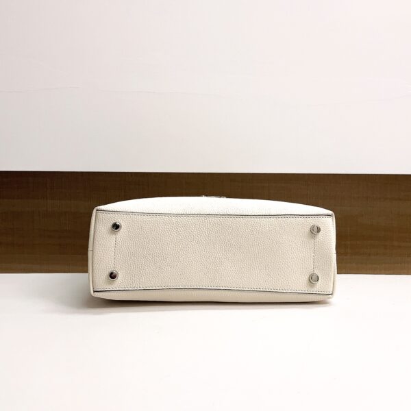 Coach Hanna Women's Shoulder Bag - White 45923 - Image 3